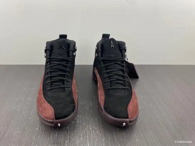 DV6989-001 Ma Retro 12 Maniere Jordan Black A 0606